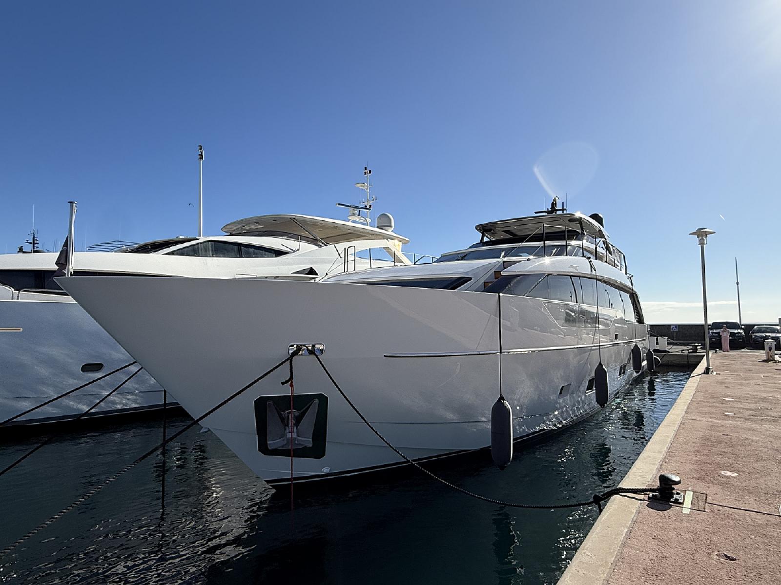 M/Y "ShareOne"